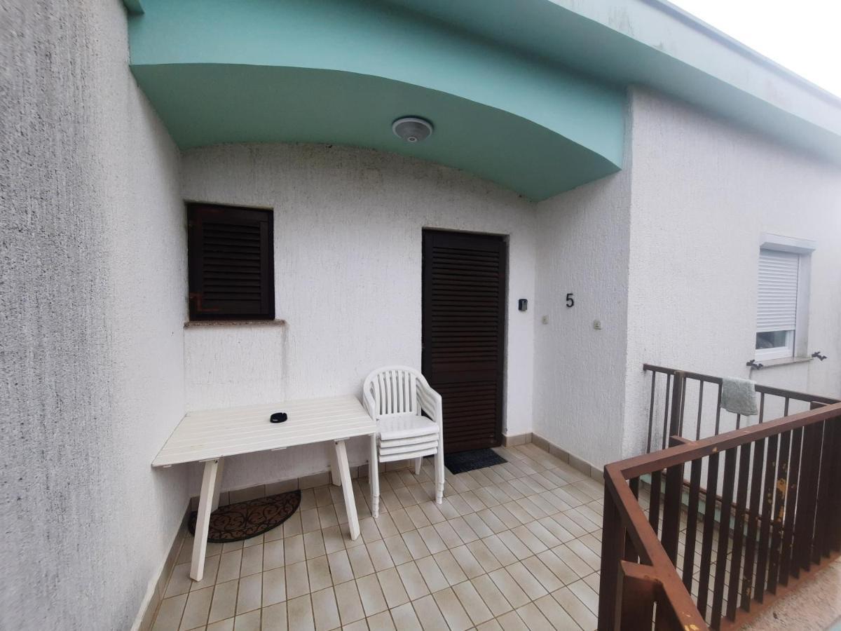 Tiza Apartments Vantacici Bagian luar foto