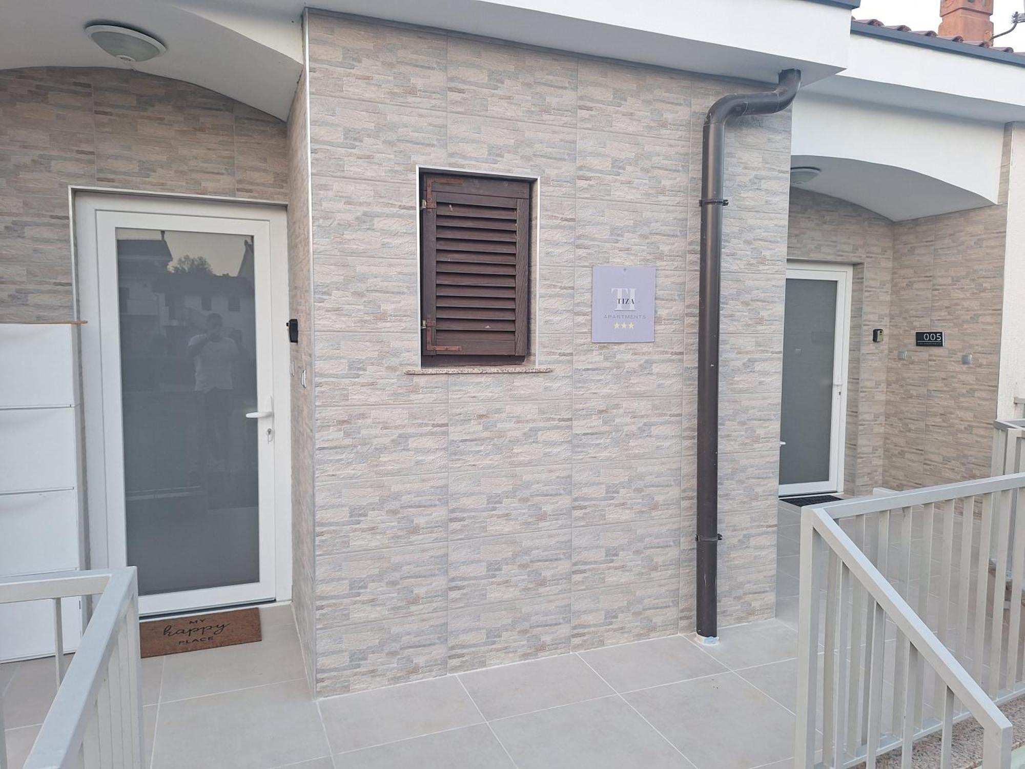 Tiza Apartments Vantacici Bagian luar foto